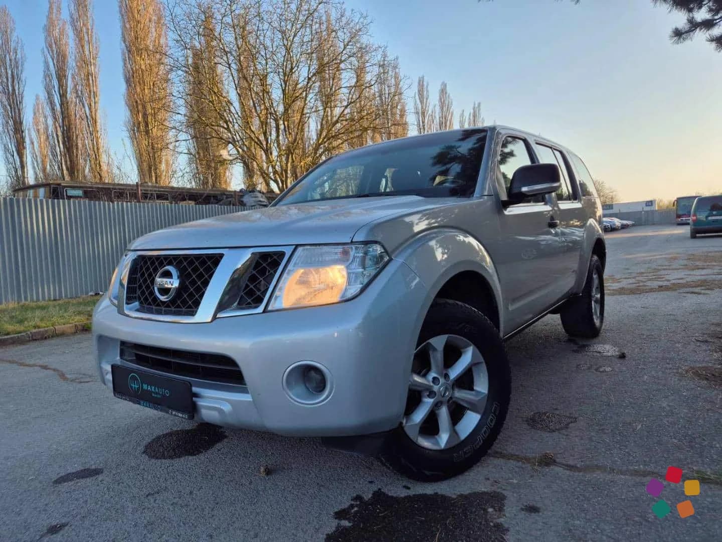 Nissan Pathfinder 2.5 dCi SE – zdjęcie 1 z 15