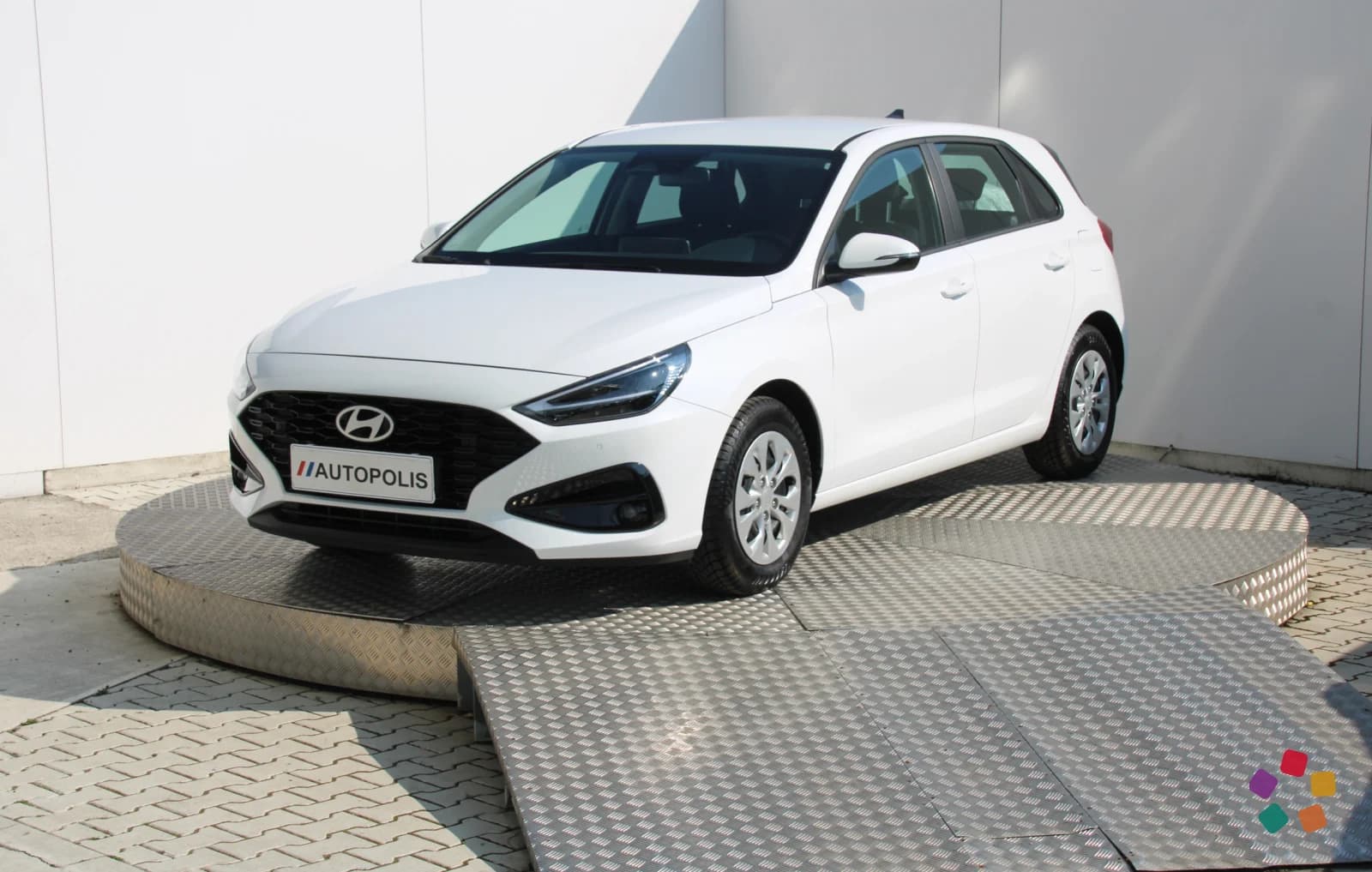 Hyundai i30 Comfort 1,5 DPi – fotografia 1 z 15