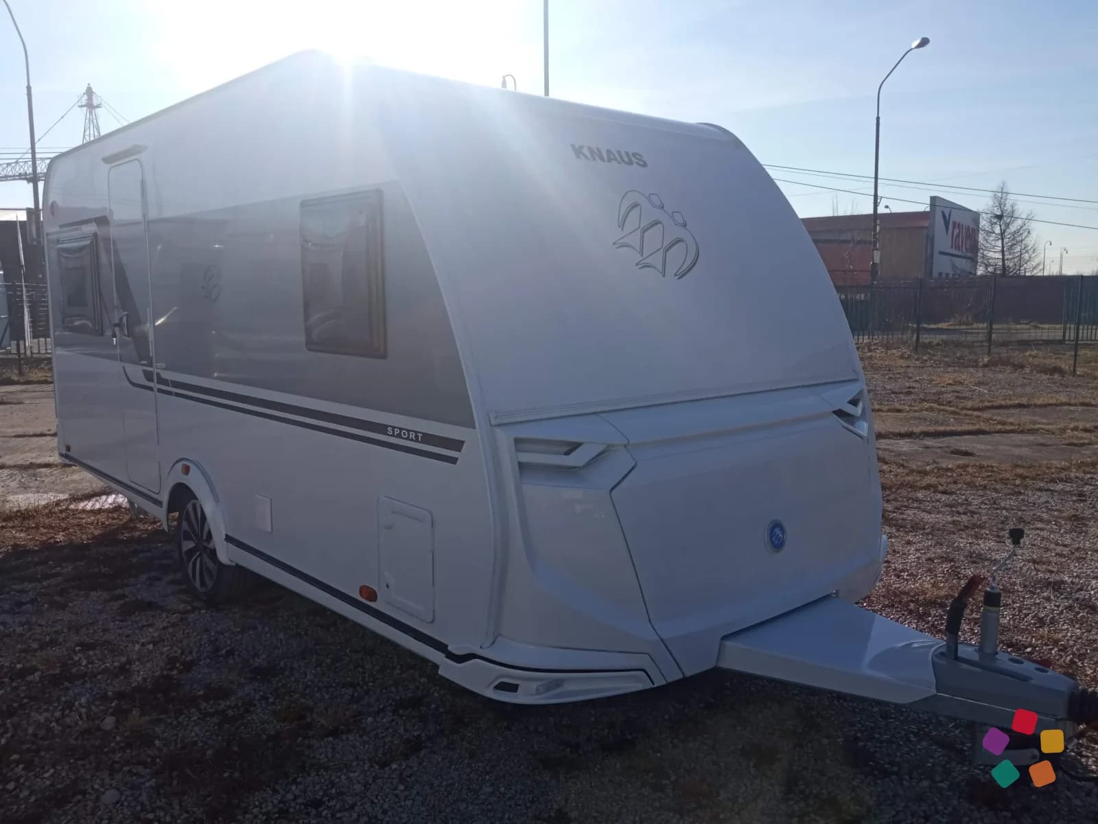 Knaus Sport 450 FU – fotografia 1 z 15