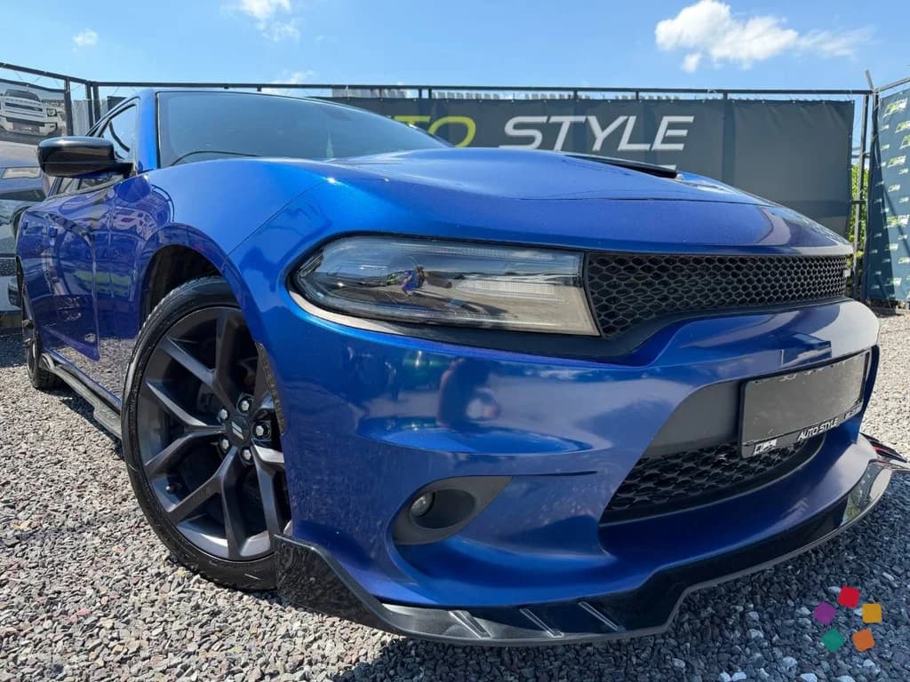 Dodge Charger SXT 3.6 – fotografia 1 z 15