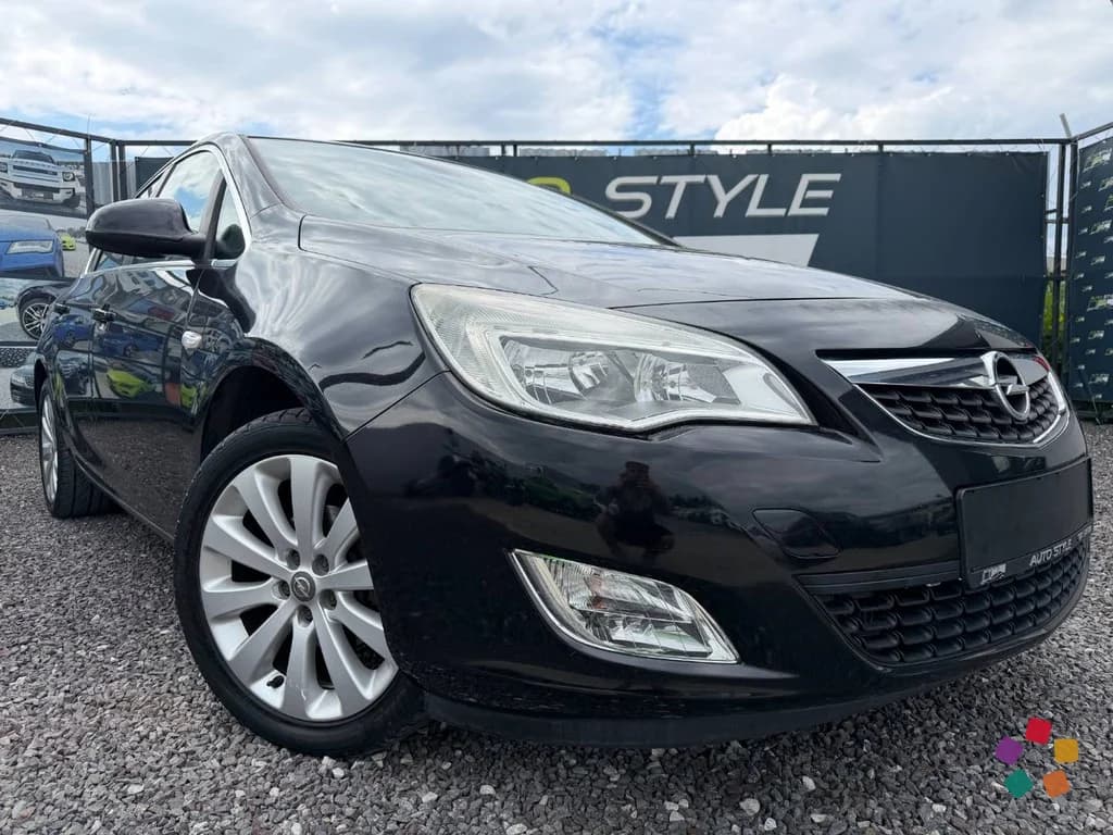 Opel Astra 1.4 ecoFLEX Essentia – fotografia 1 z 15