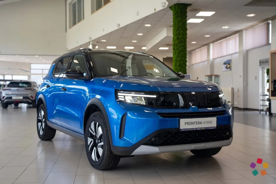 Opel Frontera Ultimate Hybrid 48V 107 kW – photo 1 of 13