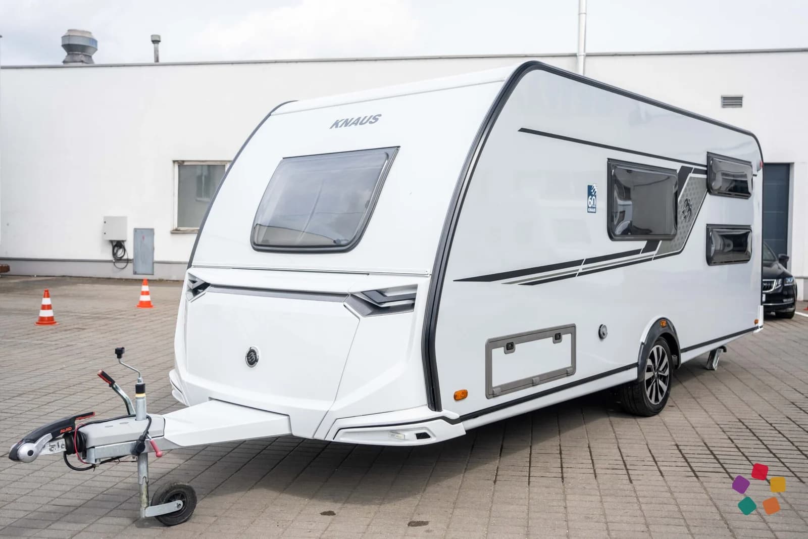 Knaus Südwind 500 QDK 60 Years – fotografia 1 z 15