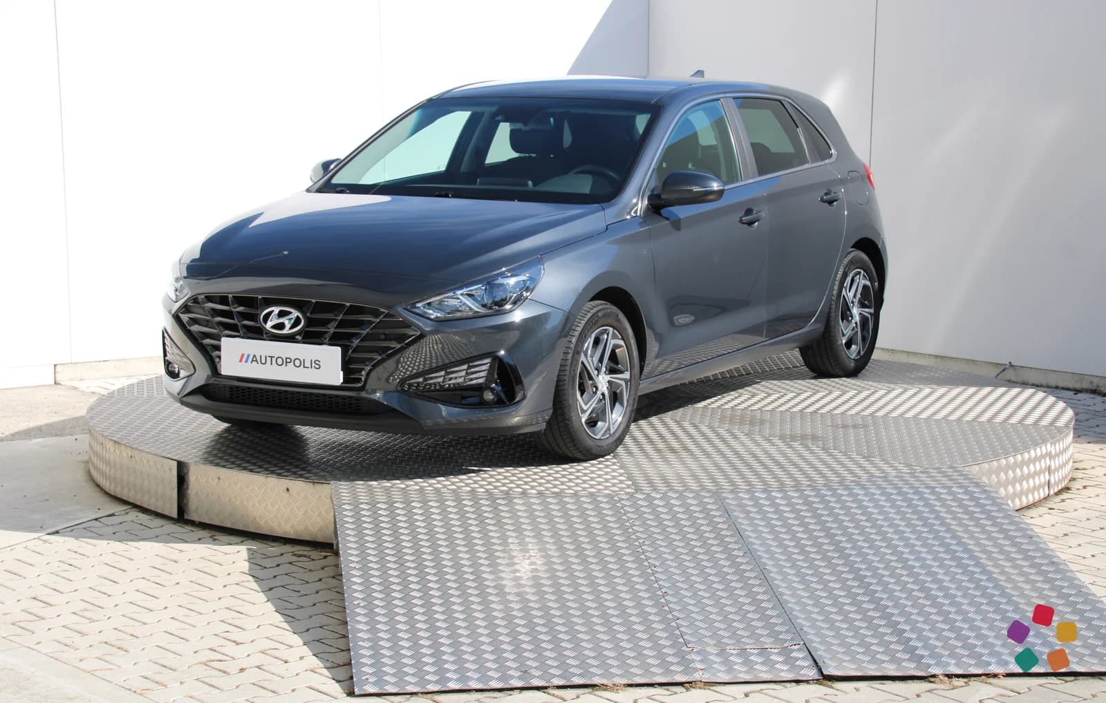 Hyundai i30 1.5 DPi Family – fotografia 1 z 15