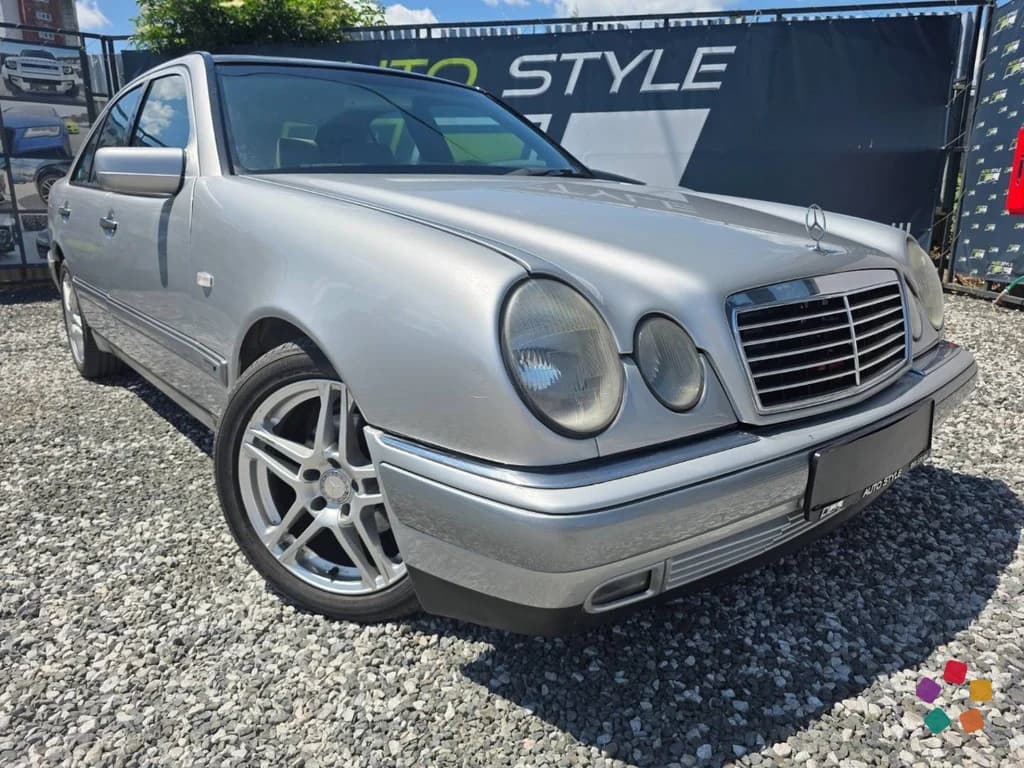 Mercedes-Benz E trieda Sedan 2.9 D – fotografia 1 z 15