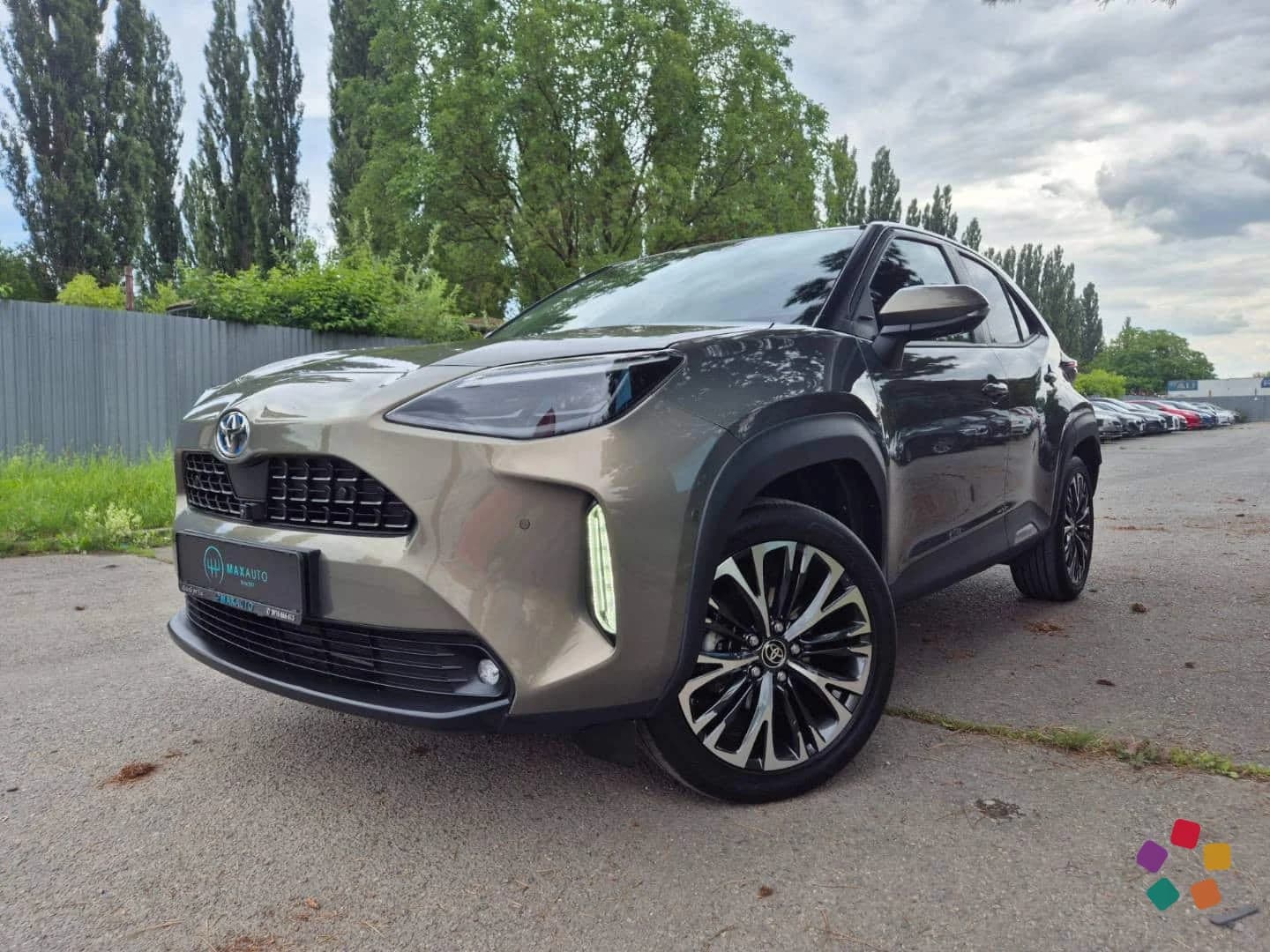 Toyota Yaris Cross 1.5 Hybrid Executive Happy Edition e-CVT – fotografia 1 z 15