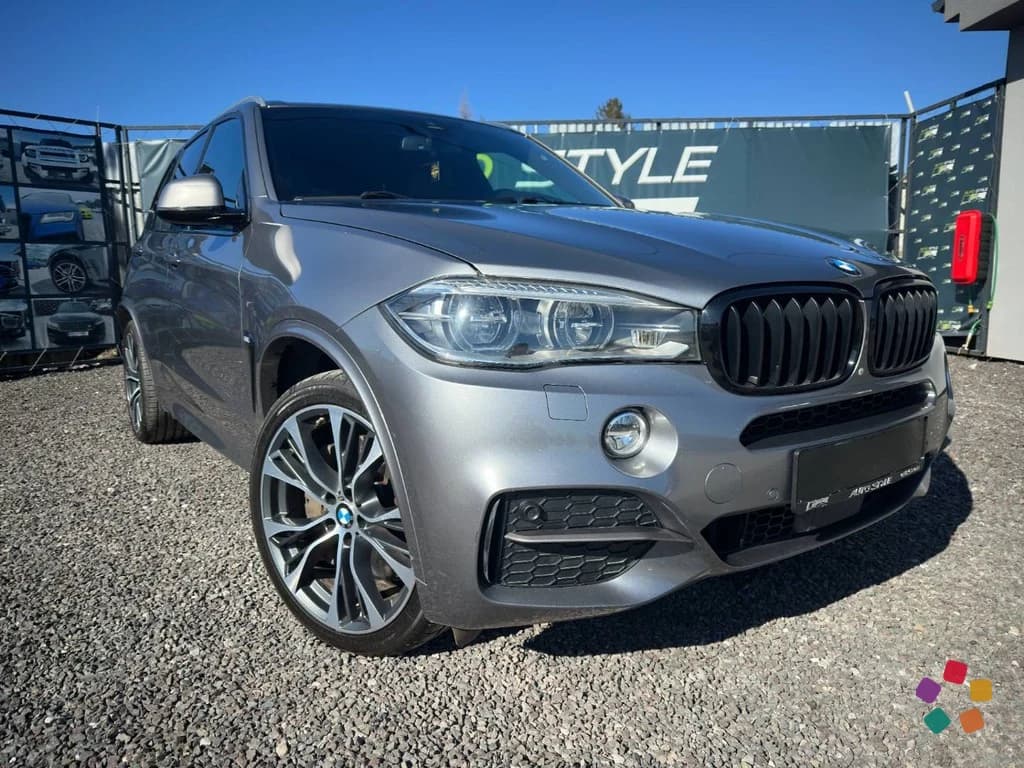 BMW X5 M50d – fotografia 1 z 15