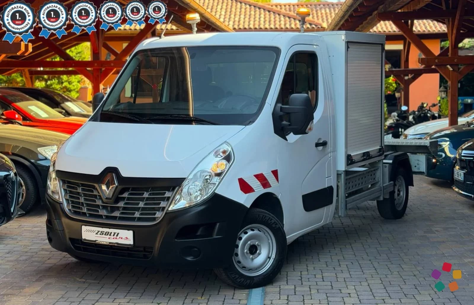 Renault Master 2.3 dCi 96 kW, TOP STAV, variabilná nadstavba + policový systém – fotografia 1 z 15