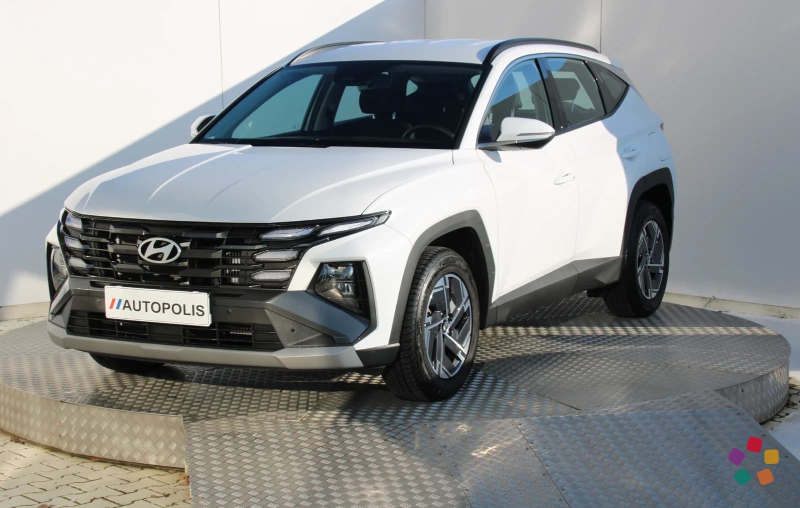 Hyundai Tucson 1.6 T-GDi Family – fotografia 1 z 15