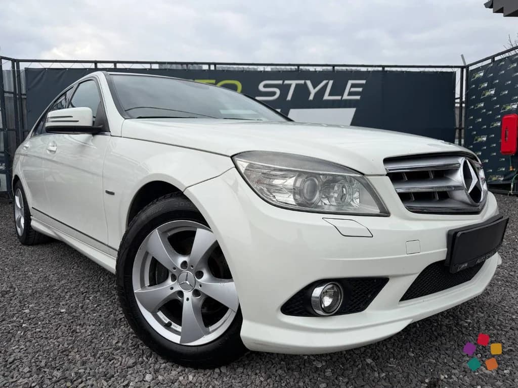 Mercedes-Benz C-Klasse C180 K BlueEFFICIENCY – fotografia 1 z 15