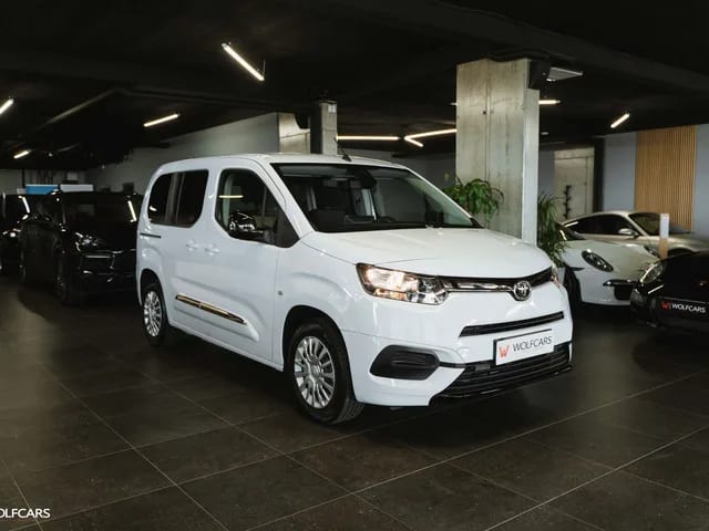 Toyota Proace City Verso Shuttle 1.5D 75kW