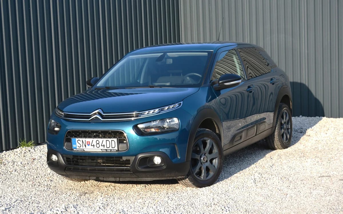 Citroën C4 Cactus 1.2 Benzín, Shine