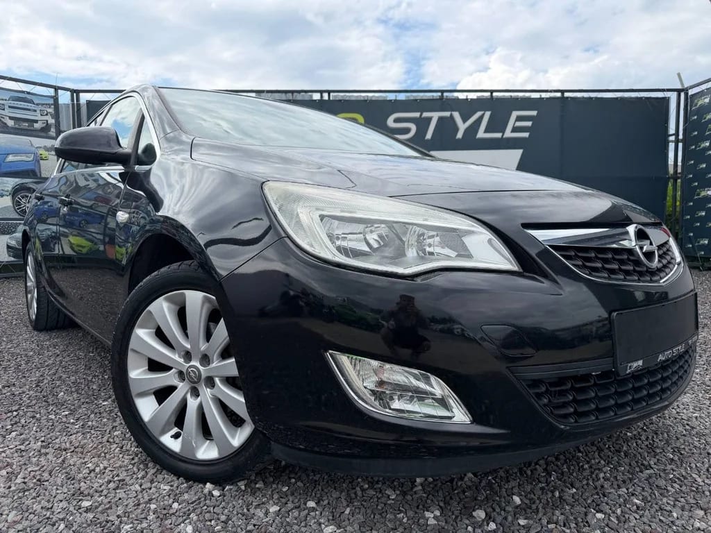 Opel Astra 1.4 ecoFLEX Essentia