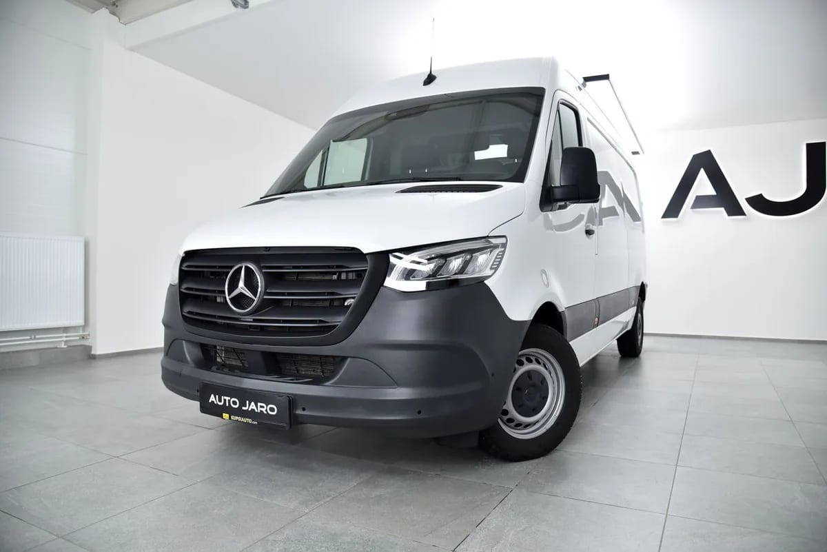 Mercedes-Benz Sprinter 215 CDI L2H2 FWD 9G-Tronic