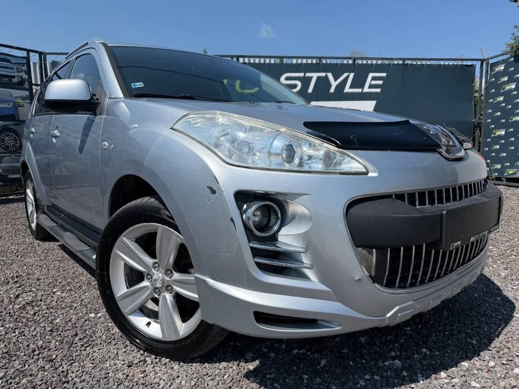 Peugeot 4007 2.2 HDi Confort Pack