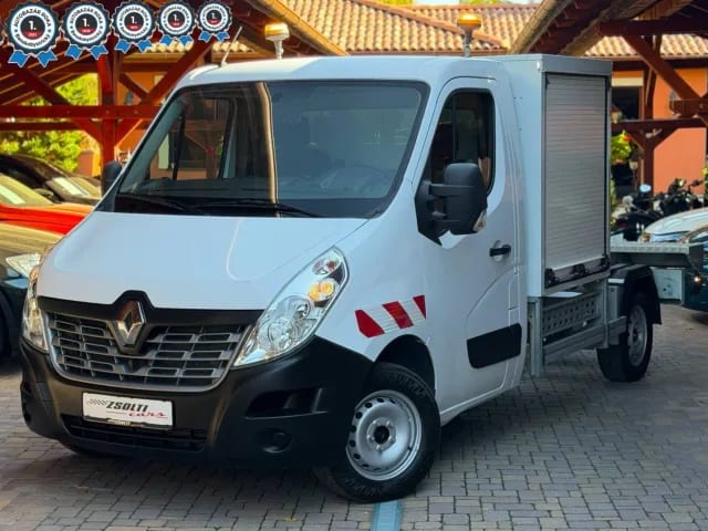 Renault Master 2.3 dCi 96 kW, TOP STAV, variabilná nadstavba + policový systém