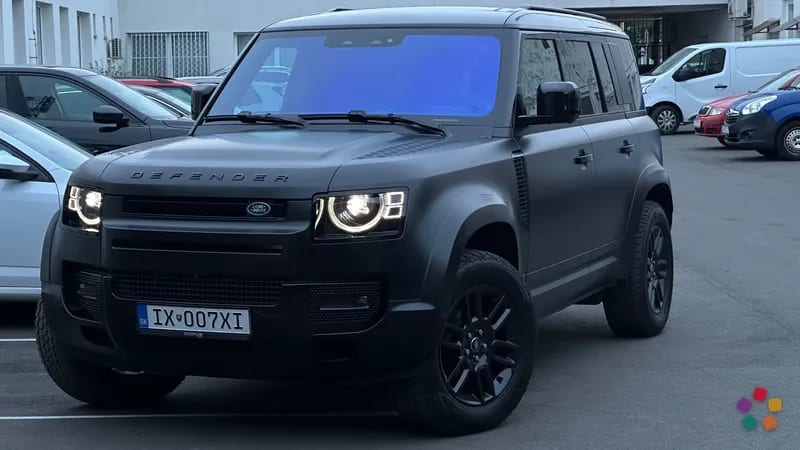 Land Rover Defender 110 2025