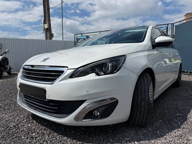 Peugeot 308 SW 2.0 BlueHDi Allure – fotografia 5 z 15
