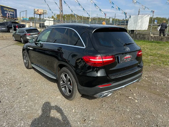 Mercedes-Benz GLC 220d 4MATIC – fotografia 6 z 13