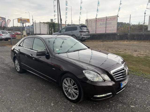 Mercedes-Benz E 350 CDI Blue Elegance 4matic – fotografia 3 z 15