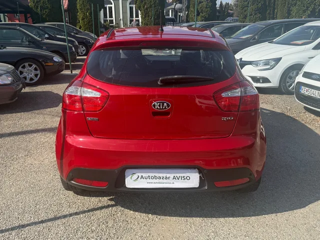 Kia Rio 1.1 CRDi EX – fotografia 5 z 15