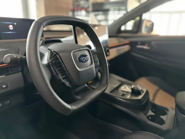 SUBARU UNCHARTED 77,0 kWh FWD Premium – fotografia 6 z 9