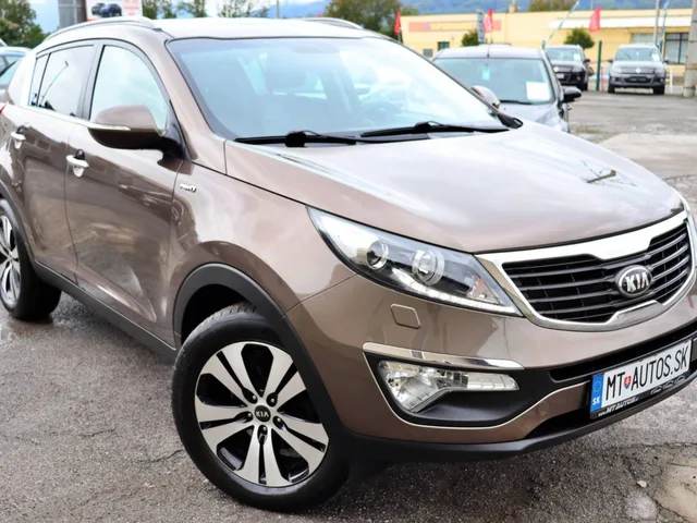 Kia Sportage 2.0 CRDi 4WD EX – fotografia 6 z 15