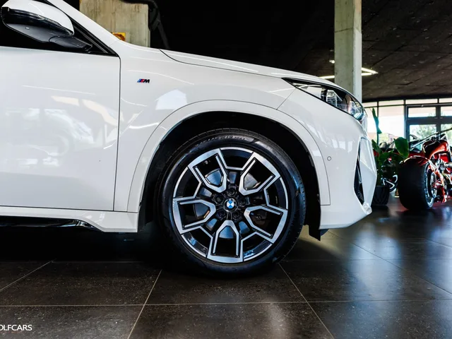 BMW X1 23d xDrive M-Sport – fotografia 4 z 15