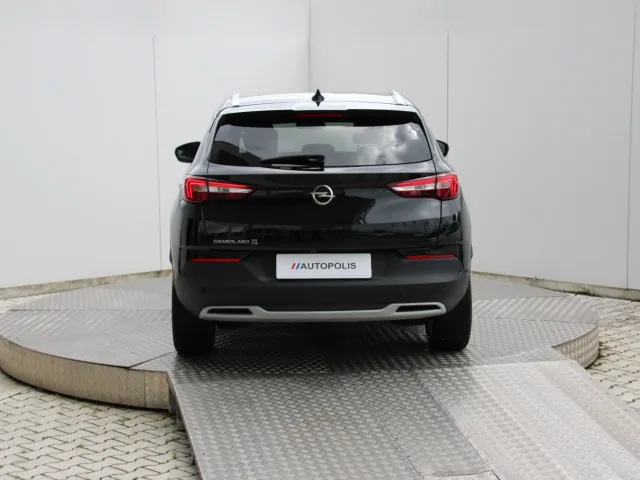 Opel Grandland X 1.6 133kW AT/8 – fotografia 4 z 15