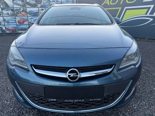 Opel Astra Sport Tourer 1.6 CDTI – fotografia 3 z 15