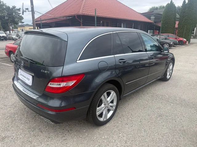 Mercedes-Benz R-Klasse 350 CDI 4MATIC – fotografia 4 z 15