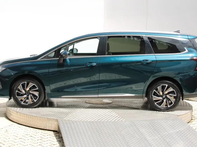Dongfeng U-Tour 1.5 130kW A/T – fotografia 2 z 15