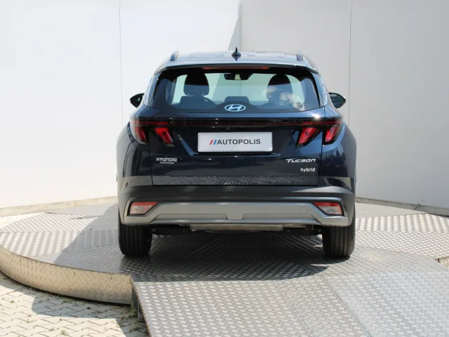 Hyundai Tucson 1,6 T-GDi HEV Family – fotografia 4 z 15
