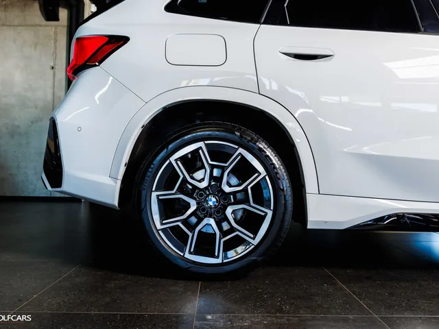 BMW X1 23d xDrive M-Sport – fotografia 5 z 15