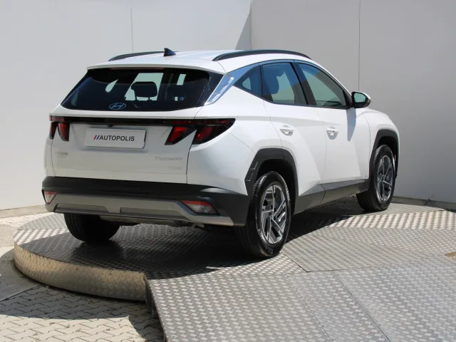 Hyundai Tucson 1.6 T-GDi HEV Hybrid – fotografia 5 z 15