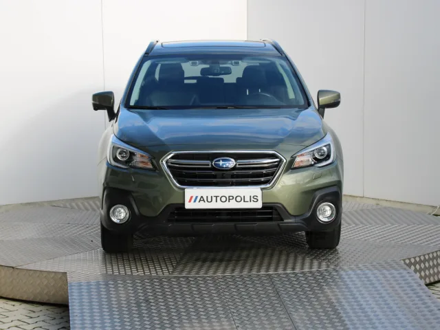 Subaru Outback 2,5 i – fotografia 2 z 15