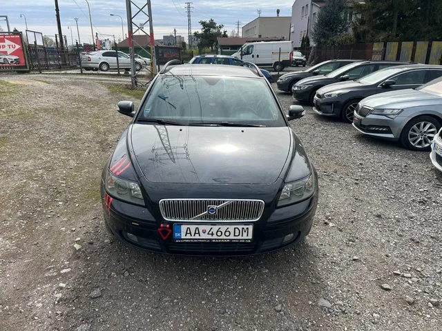 Volvo V50 1.6 D Momentum – fotografia 2 z 12