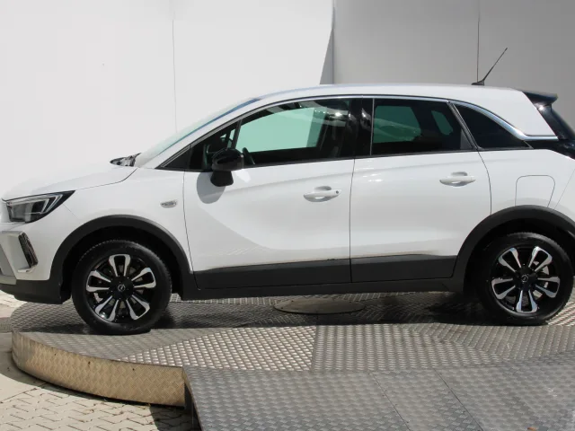 Opel Crossland 1.2 Turbo 81 kW – fotografia 2 z 15