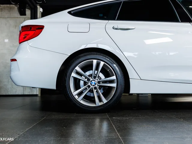 BMW 320d GT xDrive – fotografia 5 z 15