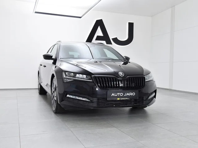Škoda Superb Combi 2.0 TDI Sportline DSG – fotografia 4 z 15