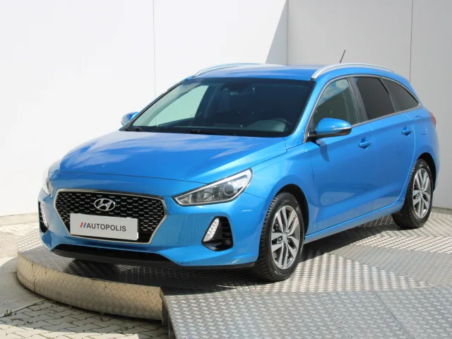 Hyundai i30 CW Family 1.4 T-GDi 103 kW AT/7 – fotografia 2 z 15
