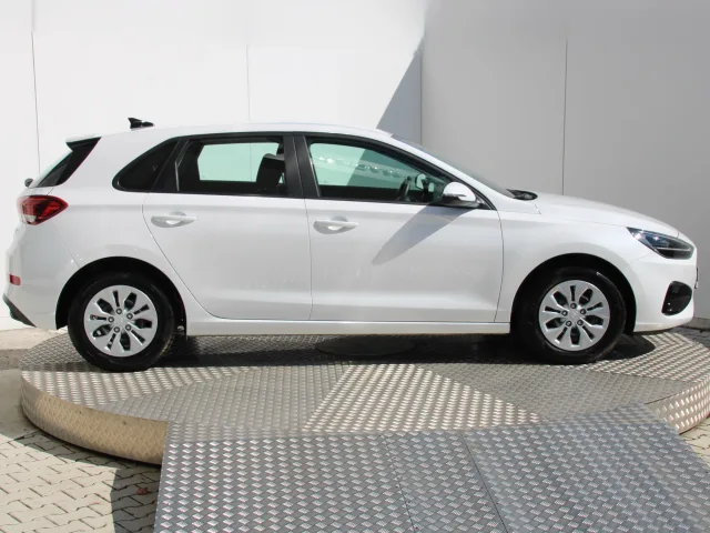 Hyundai i30 1,5 DPi Comfort – fotografia 6 z 15