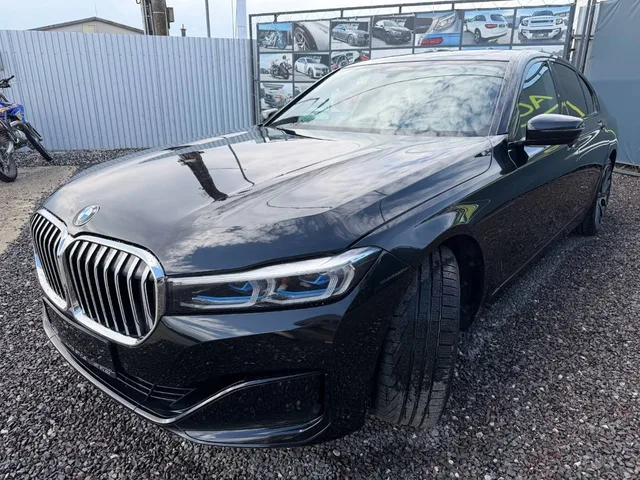BMW 740d xDrive – fotografia 6 z 15