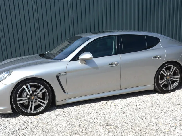 Porsche Panamera 4S 4.8 4x4 – 4. fotó (összesen 10)