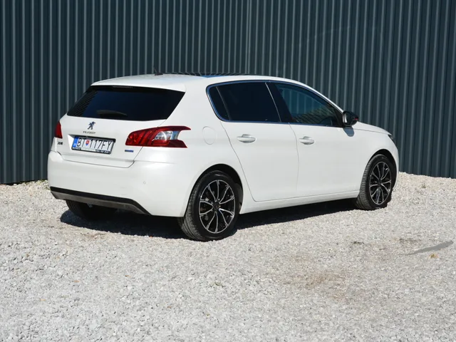 Peugeot 308 1.6 HDI Allure – fotografia 6 z 15