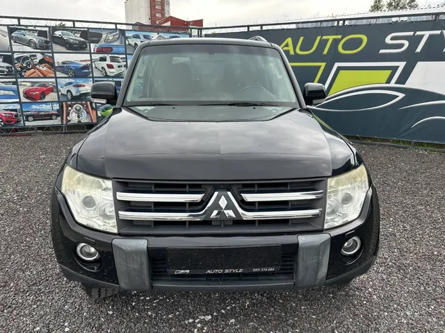 Mitsubishi Pajero 3.2 DI-D – fotografia 2 z 15