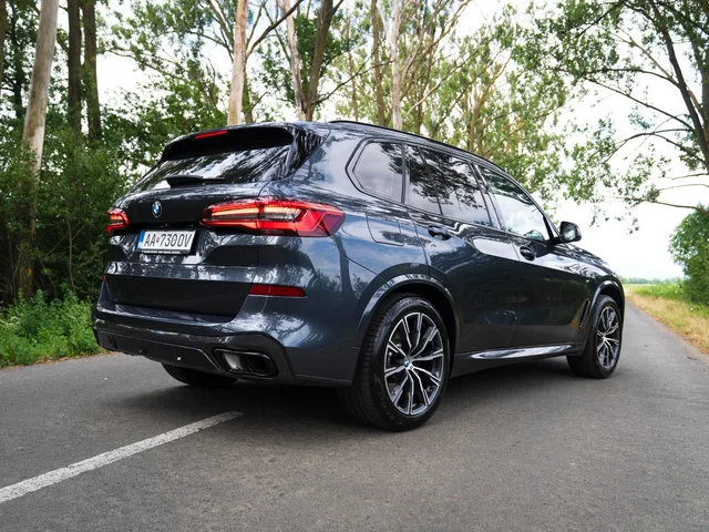 BMW X5 xDrive30d – fotografia 5 z 14