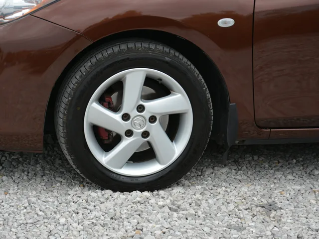 Mazda 3 1.6 Diesel – fotografia 4 z 15