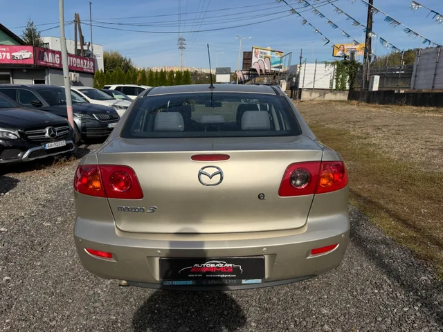 Mazda 3 1.6 MCD Comfort – fotografia 4 z 14