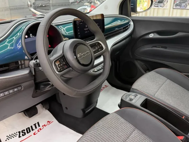 Fiat 500e 42 kWh Icon – fotografia 2 z 14